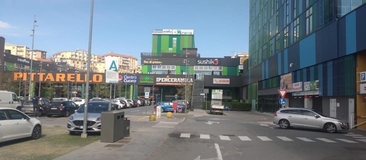 Il Viaggiante Mare 350 M - Quadrilocale - Centro Commerciale - Universita -Porto Costa Crociere E Corsica Ferries Савона Экстерьер фото